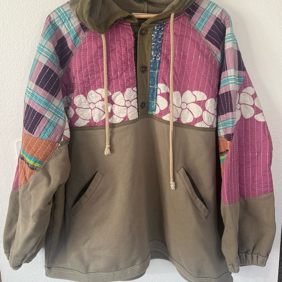 We The Free Near And Far Hoodie - Picture 6 of 11